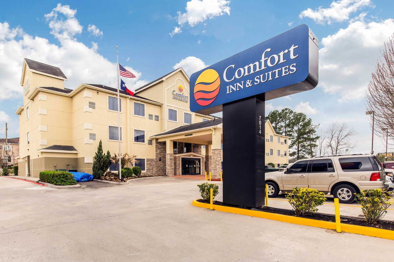 Comfort Inn & Suites Iah Bush Airport - East Хамбл Экстерьер фото